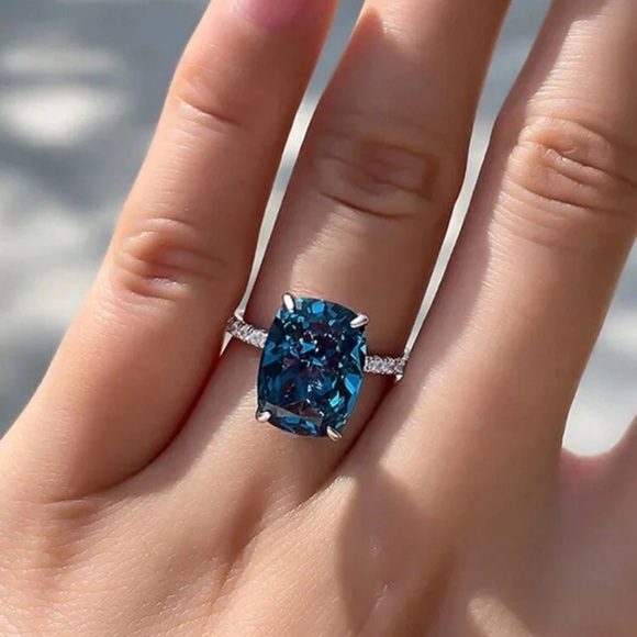 COPY - GLAMOUR WEDDING RING ENGAGEMENT RING - Picture 3 of 3